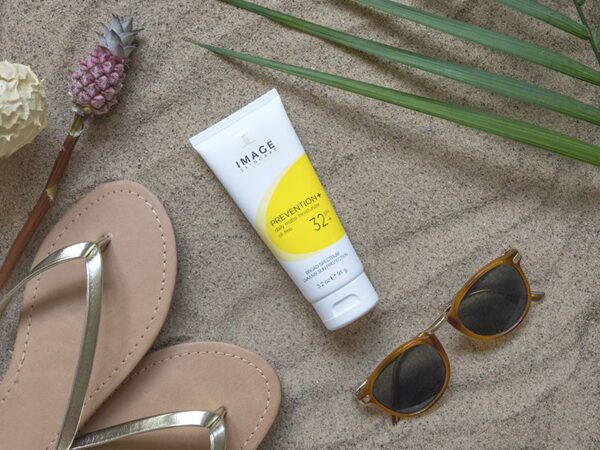 PREVENTION+ Daily Matte Moisturizer SPF 30 - Afbeelding 2